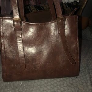 I got this from shein it’s a good size purse I have used it a couple of times.